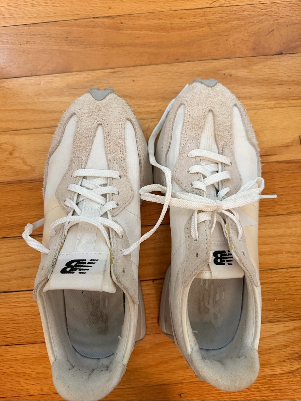 327 New Balance Cream and White Casual Lace-Up Sneakers - Picture 4 of 5
